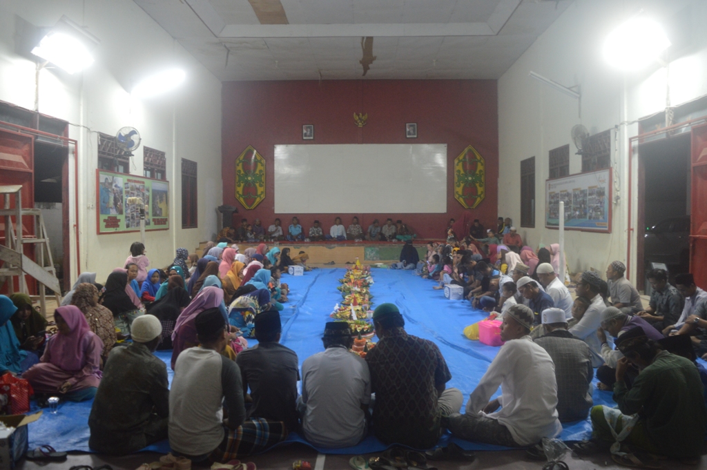 ( SERBA-SERBI HUT RI KE 74 ) SYUKURAN PERINGATAN HUT RI KE 74 