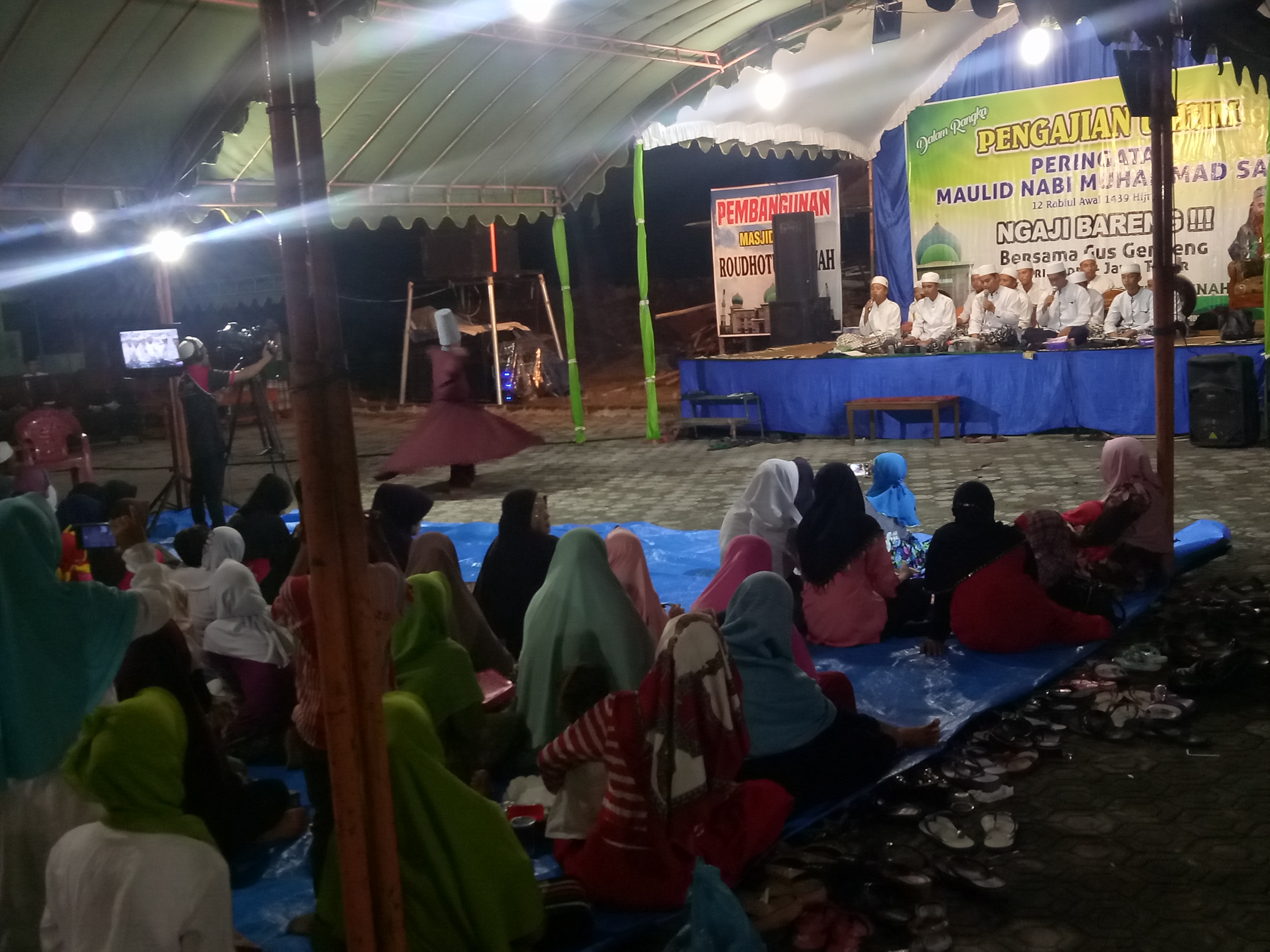 Ngaji bareng Gus Gendeng Dalam Acara Maulid Nabi